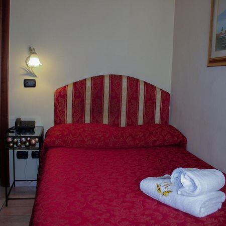 Hotel Sicilia Milano Ngoại thất bức ảnh