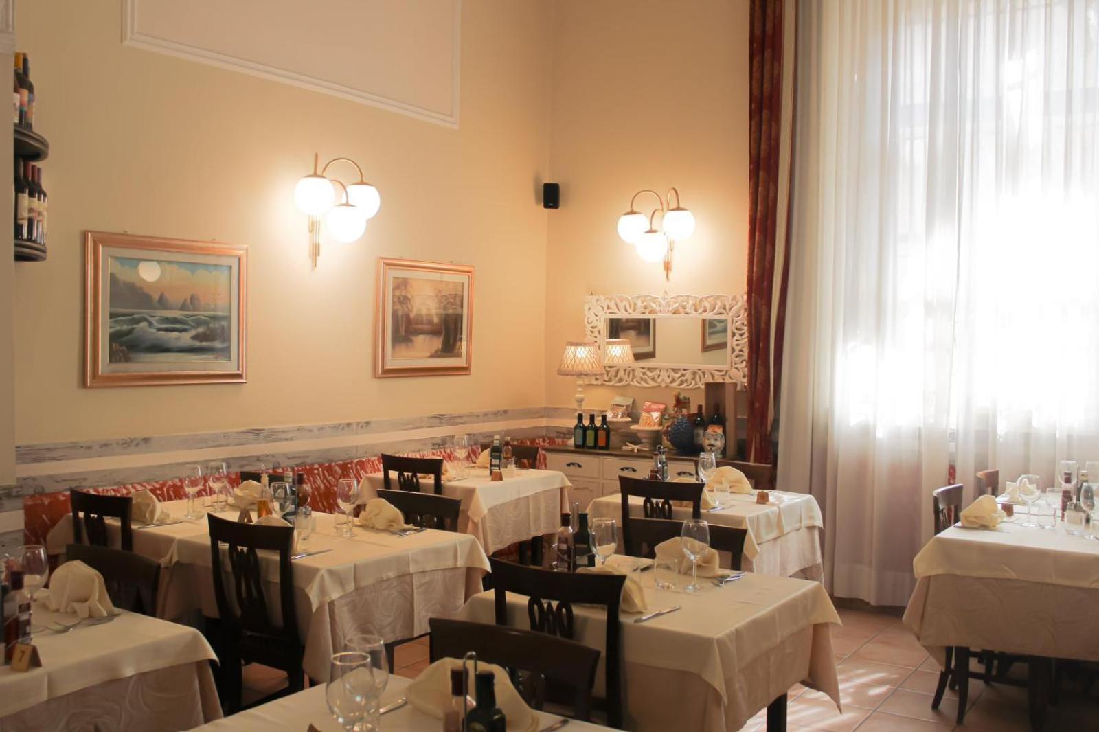 Hotel Sicilia Milano Ngoại thất bức ảnh