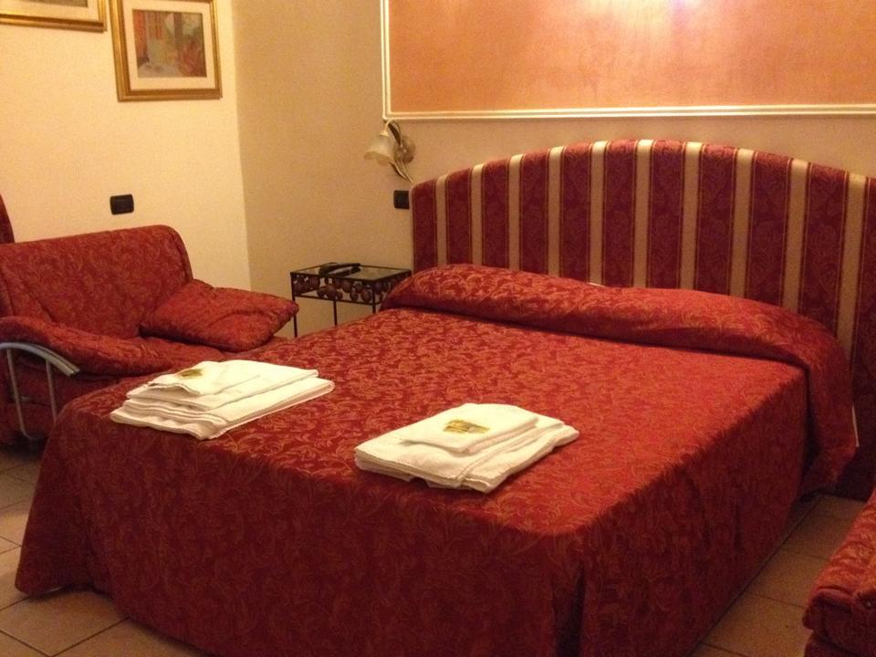 Hotel Sicilia Milano Ngoại thất bức ảnh