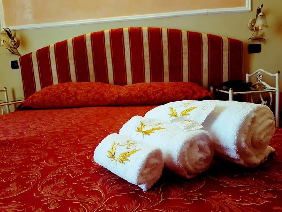Hotel Sicilia Milano Ngoại thất bức ảnh